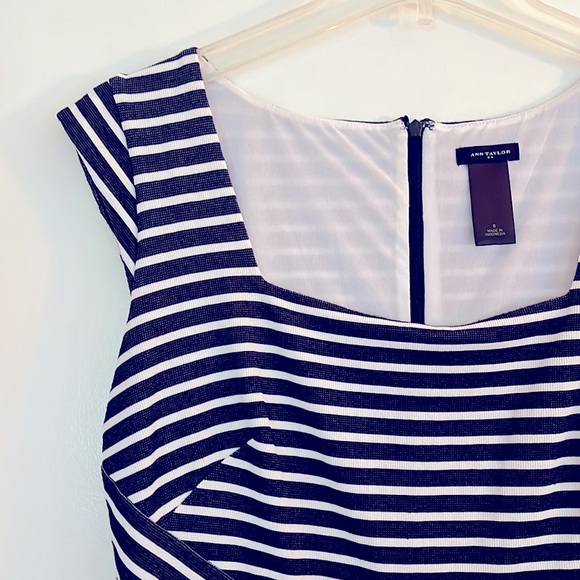 Ann Taylor Cap Sleeve Summer Navy/White Dress - Size 6! - Picture 2 of 8